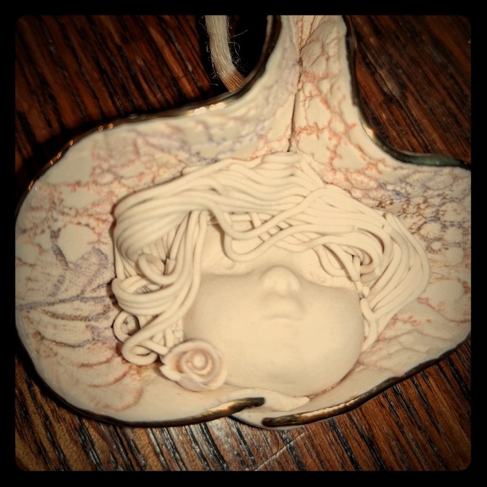 Necklace with Bisque face n bonnet